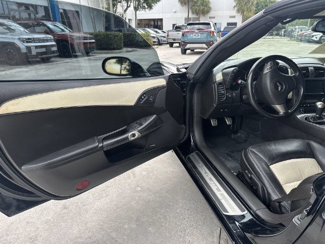 Used 2008 Chevrolet Corvette Convertible w/ Preferred Equipment Group RWD image 22