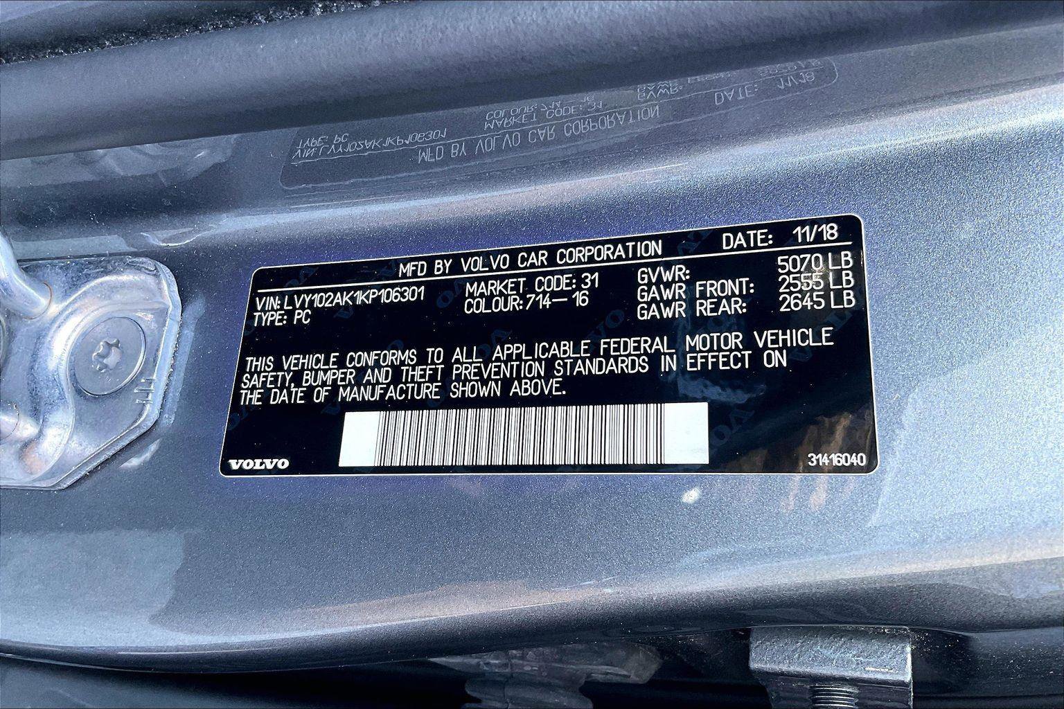 Used 2019 Volvo S90 T5 Momentum image 3