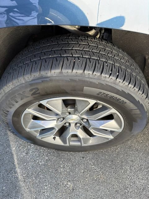 Used 2022 Chevrolet Silverado 1500 LT AWD/4WD image 4