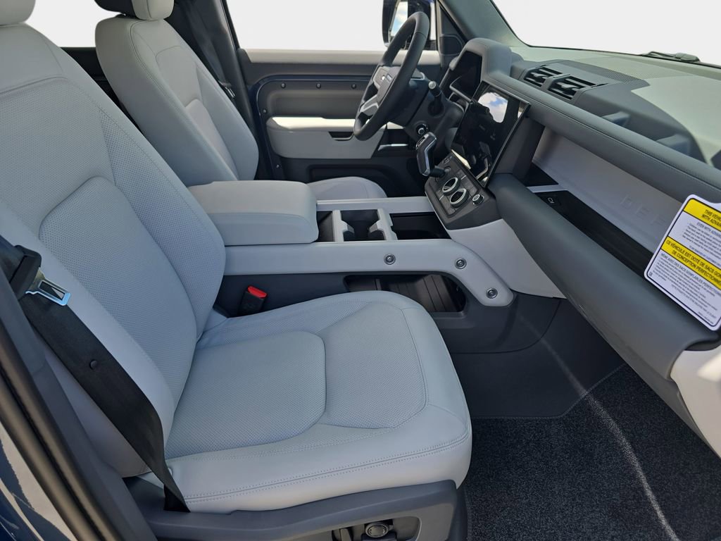 New 2026 Land Rover Defender 110 X-Dynamic SE AWD/4WD image 10