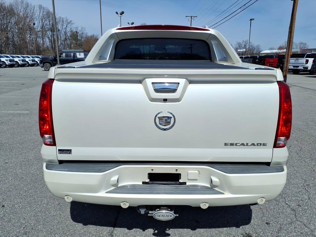 Used 2008 Cadillac Escalade EXT image 5