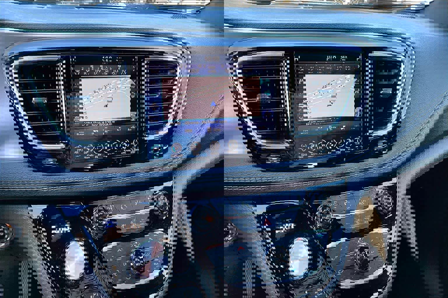 Used 2020 Chrysler Pacifica Limited w/ Advanced Safetytec Group image 28