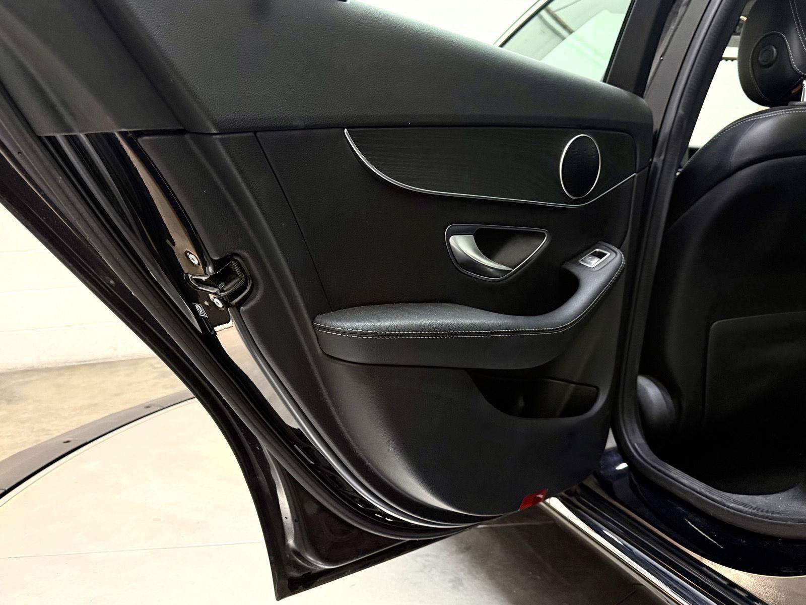 Used 2017 Mercedes-Benz C 300 4MATIC Sedan image 18
