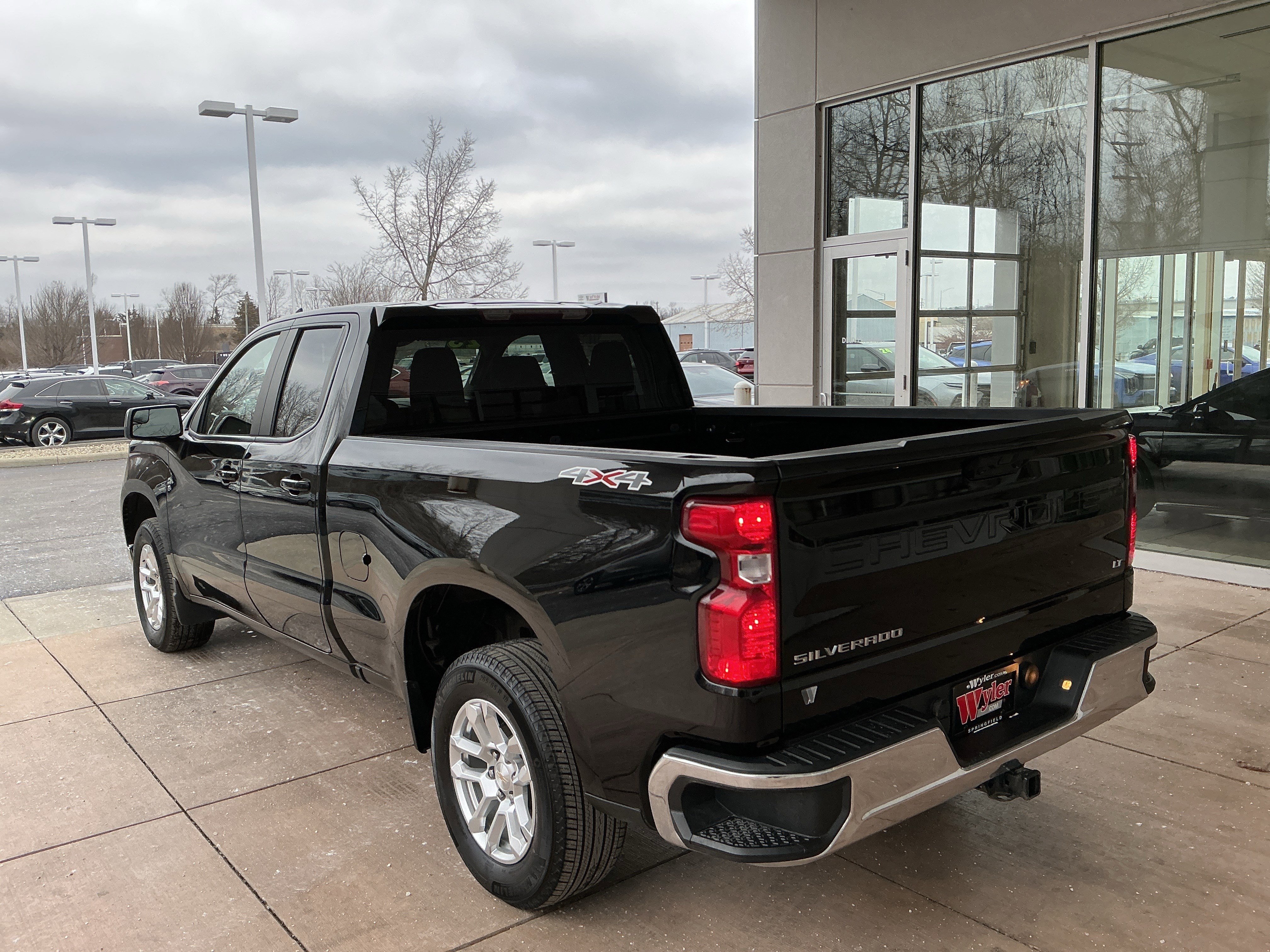 Used 2023 Chevrolet Silverado 1500 LT image 29