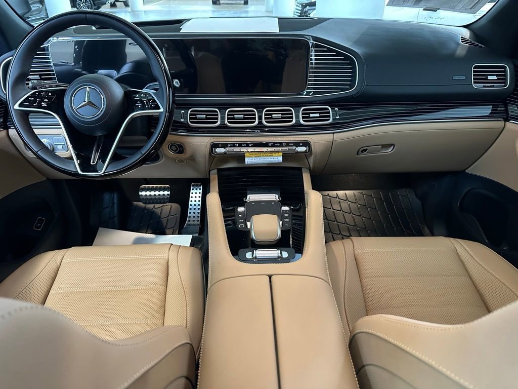 New 2026 Mercedes-Benz GLS 580 4MATIC image 5