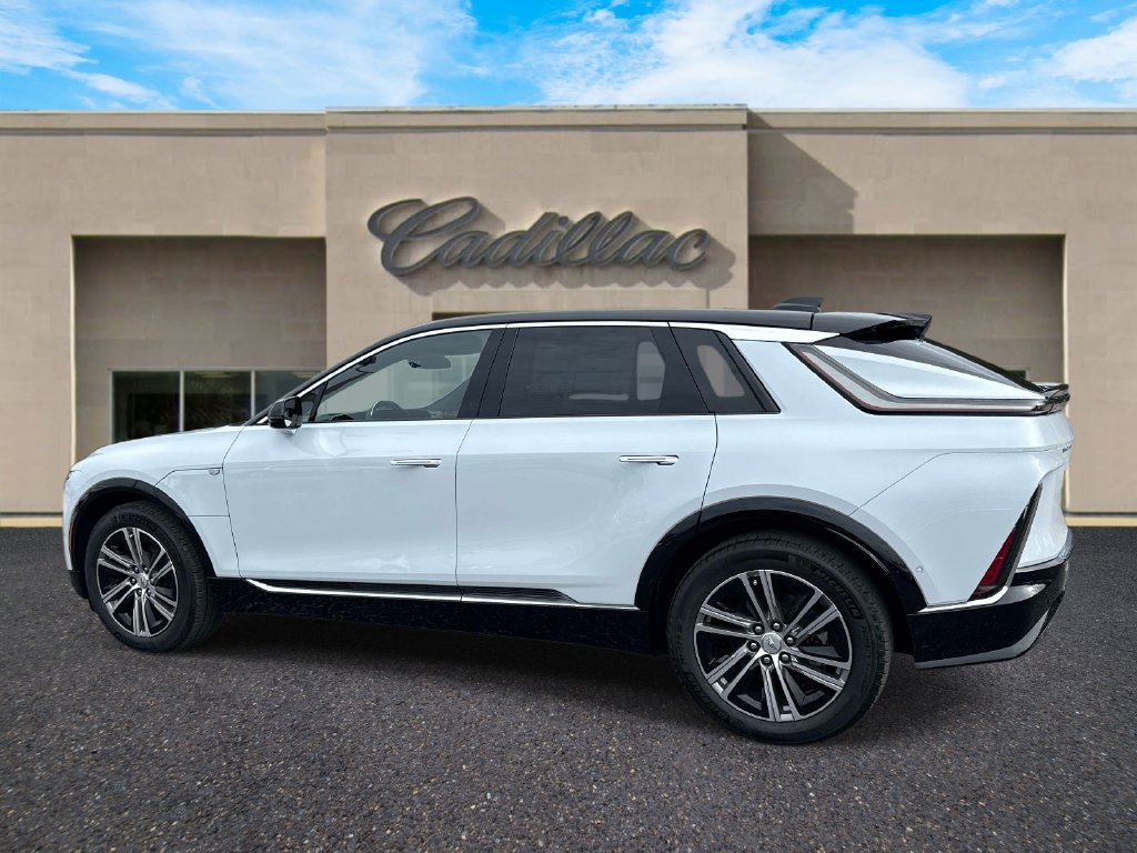 New 2027 Cadillac Lyriq Luxury RWD image 5