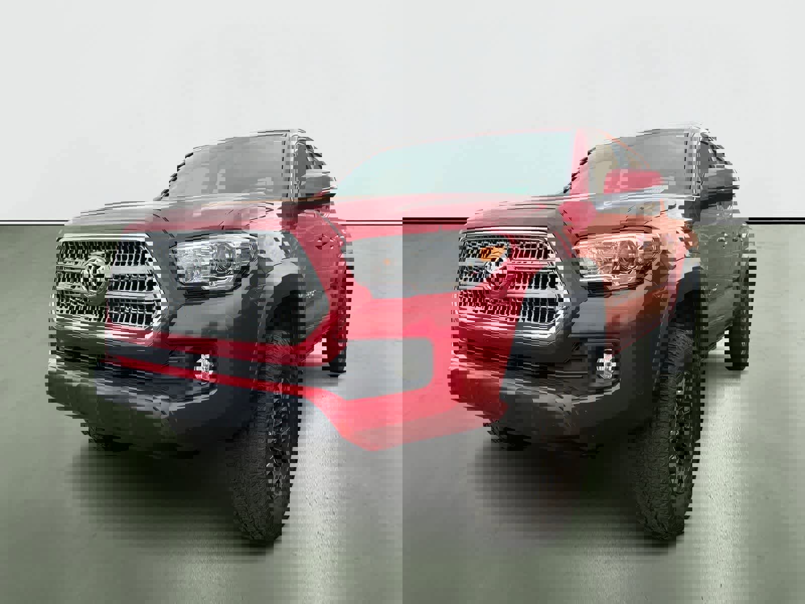 Used 2017 Toyota Tacoma TRD Off-Road w/ Tow Package image 2