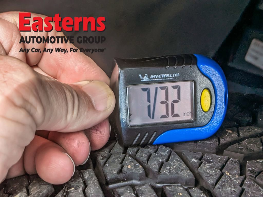 Used 2024 Nissan Frontier PRO-4X w/ Technology Package image 24