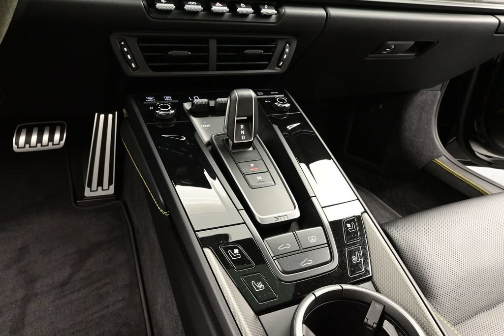 Certified 2026 Porsche 911 Carrera 4 GTS AWD/4WD image 15