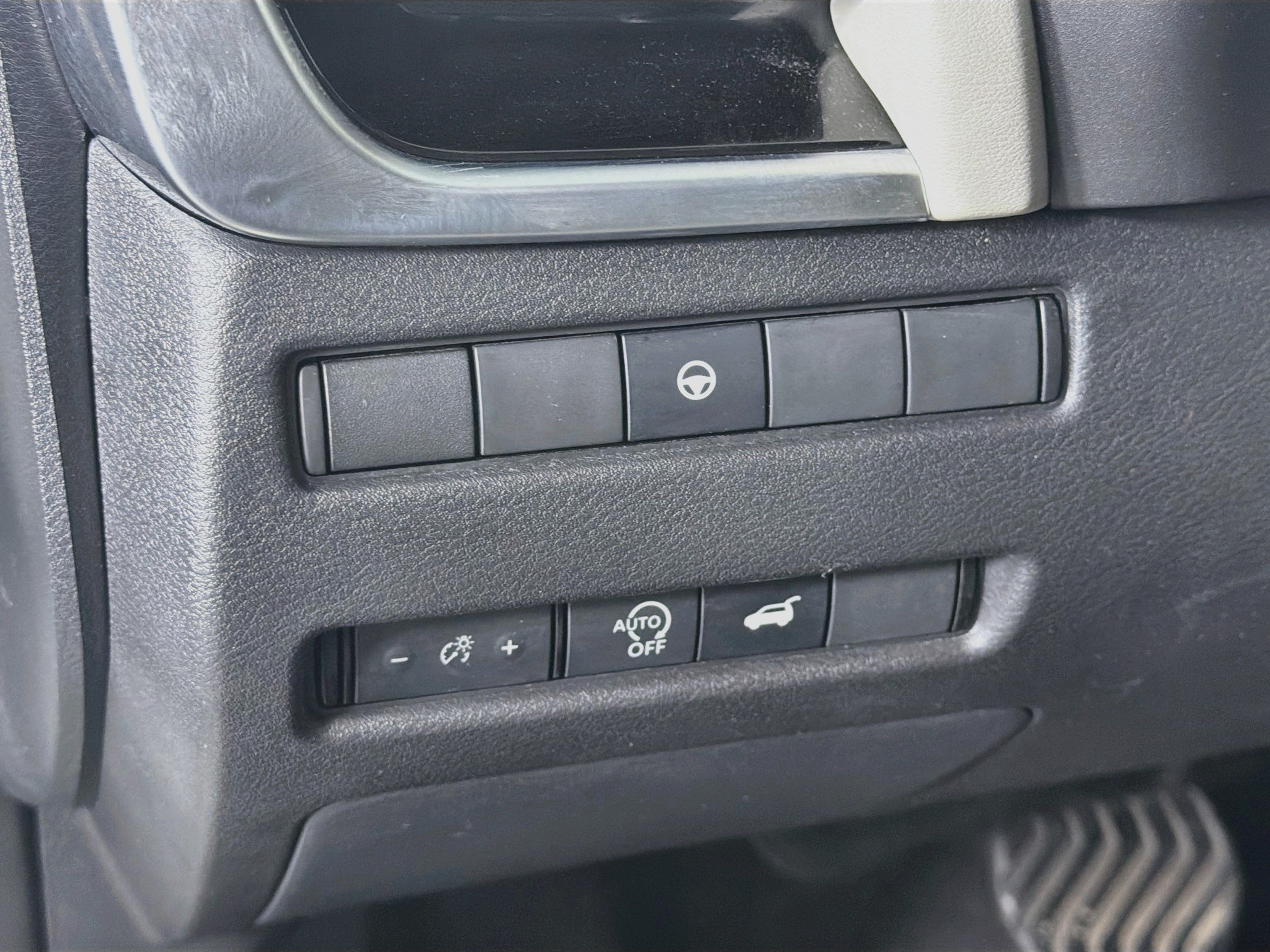 Used 2023 Nissan Rogue SL FWD image 17