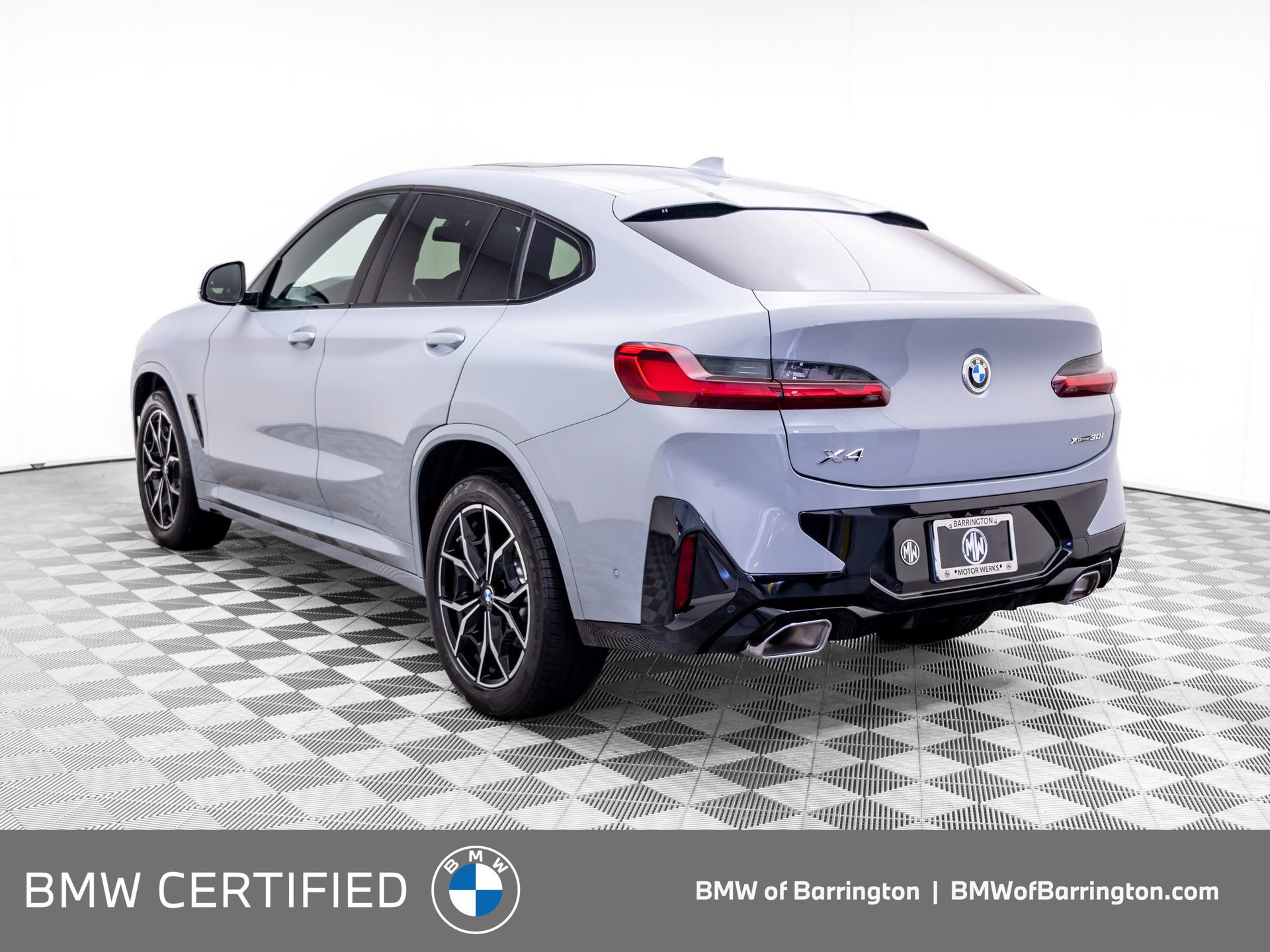 Used 2025 BMW X4 xDrive30i w/ Premium Package AWD/4WD image 3