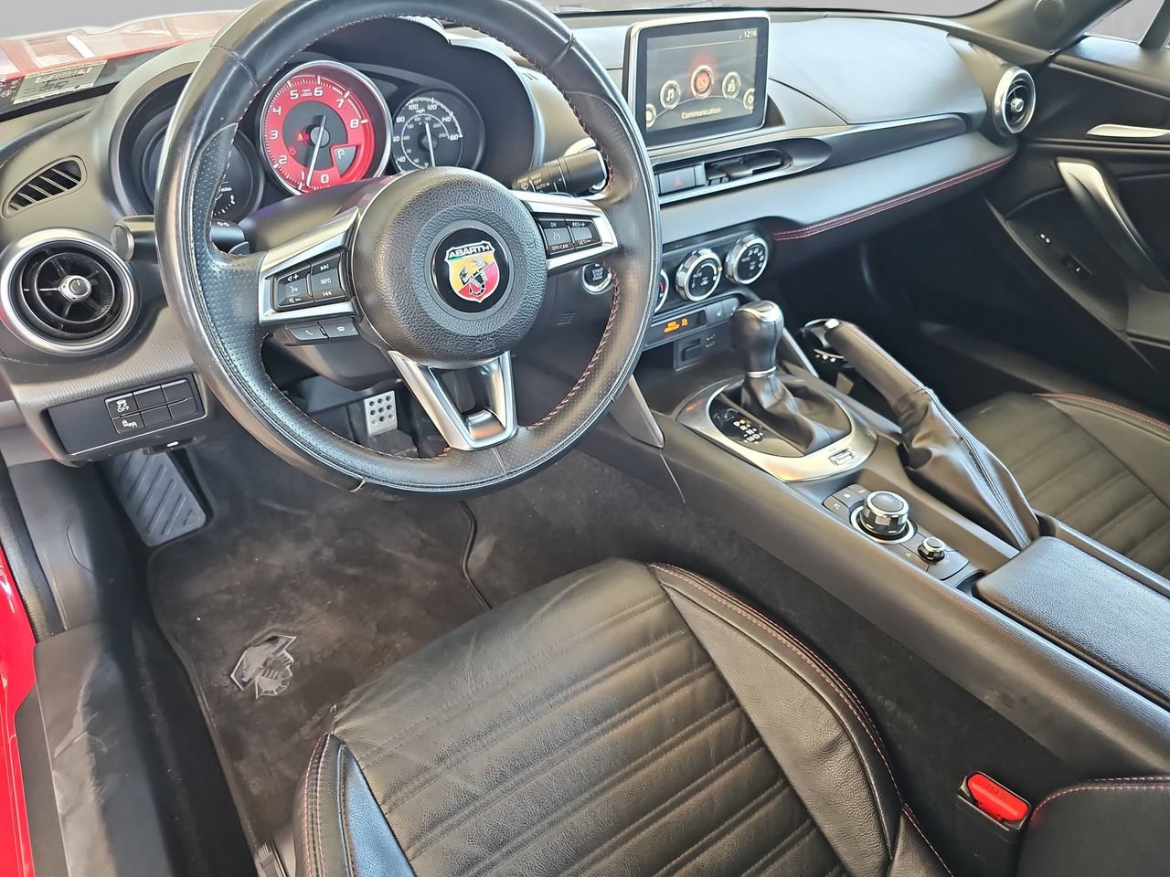 Used 2017 FIAT 124 Spider Abarth RWD image 11