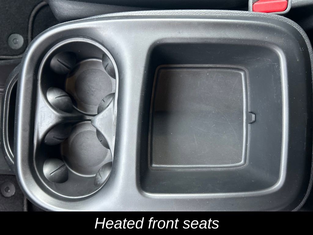 Used 2025 Chrysler Pacifica Select image 22