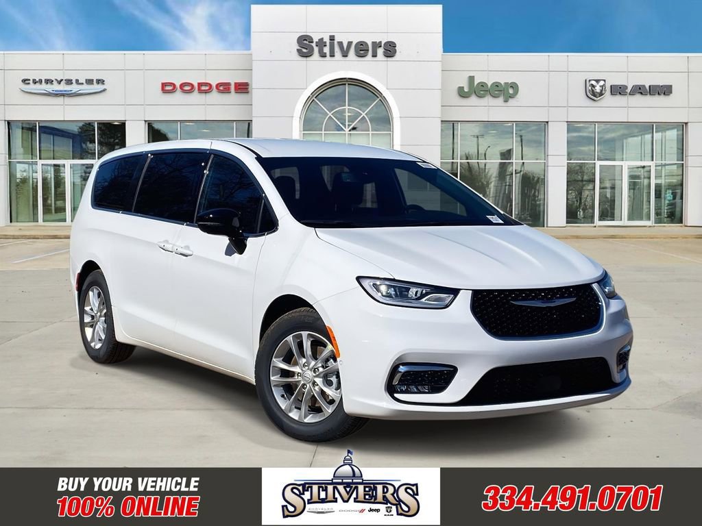 New 2026 Chrysler Pacifica Select image 1