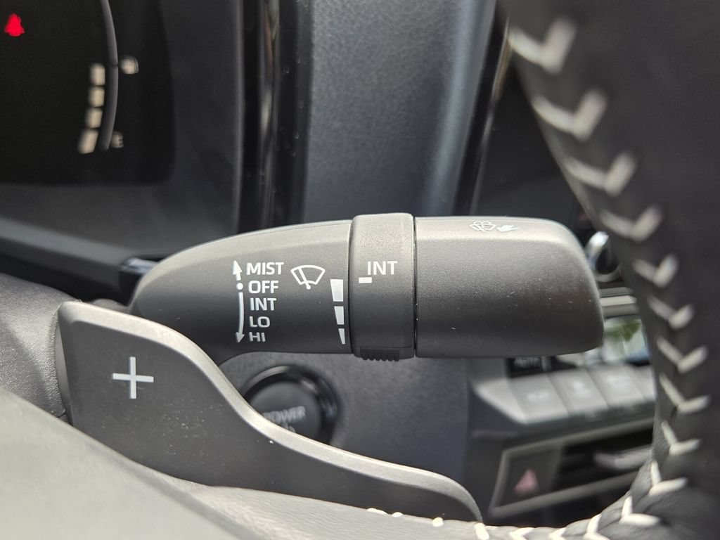 Used 2026 Toyota Camry SE FWD image 25
