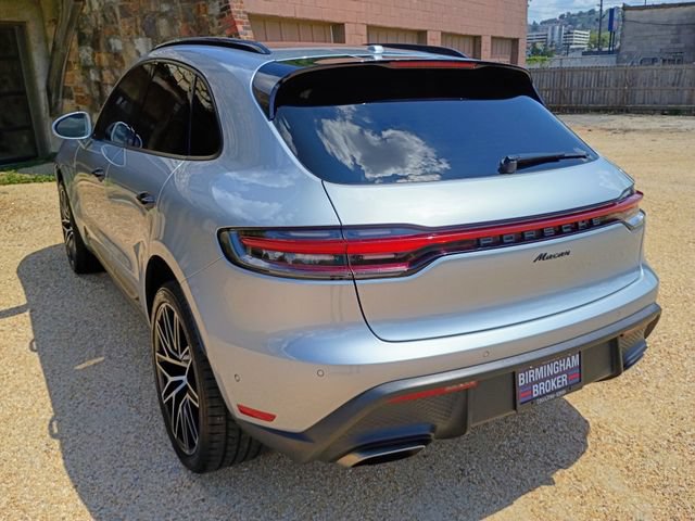 Used 2022 Porsche Macan AWD/4WD image 13