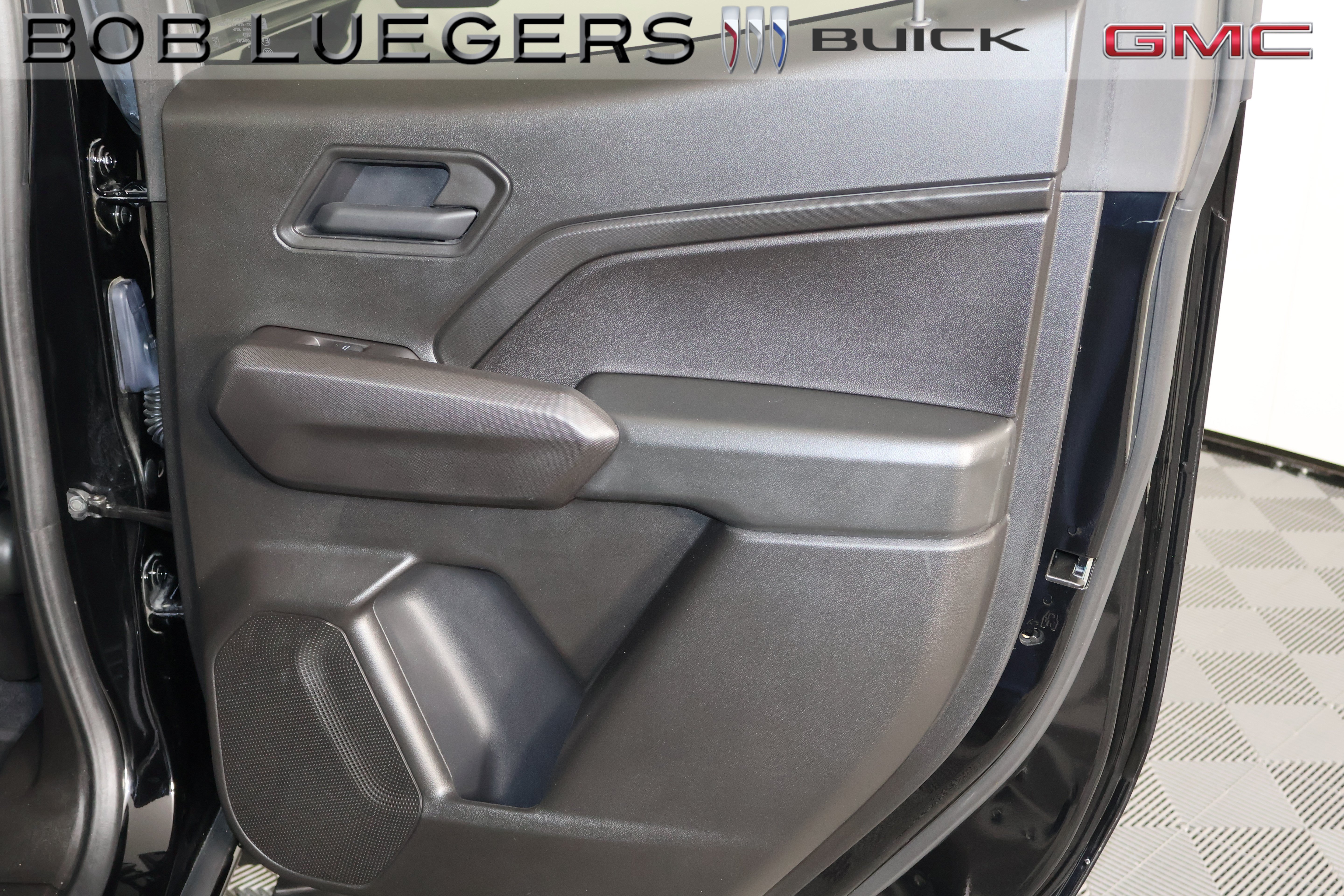 Certified 2025 Chevrolet Colorado Trail Boss AWD/4WD image 15