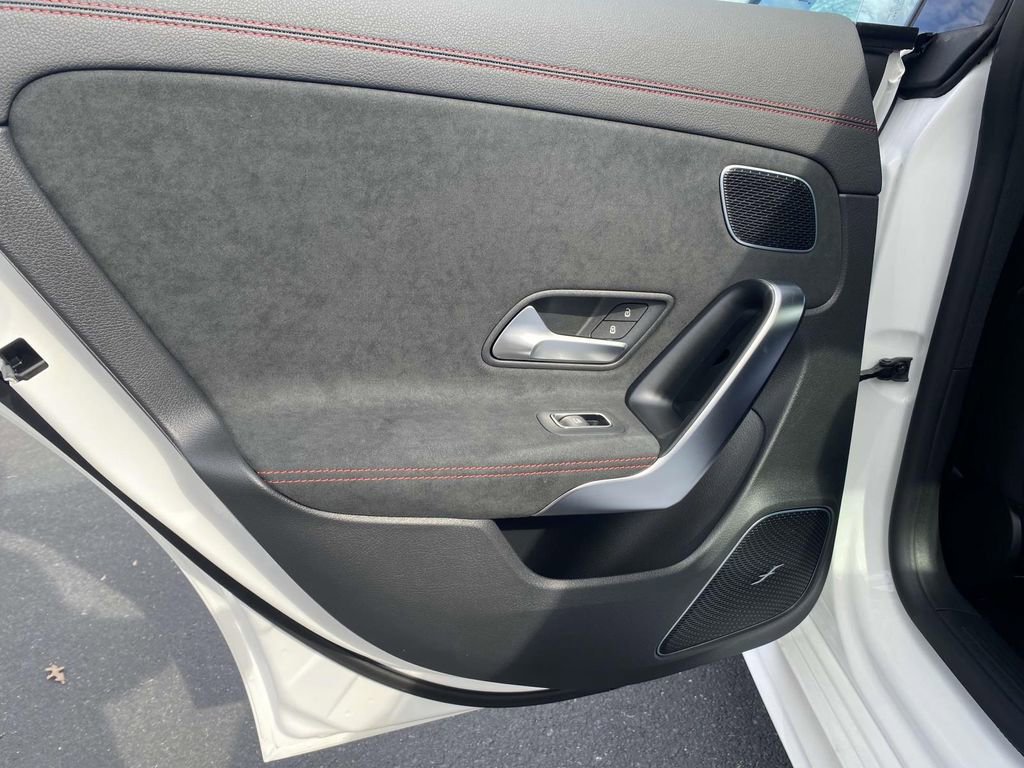 Certified 2025 Mercedes-Benz CLA 250 image 11