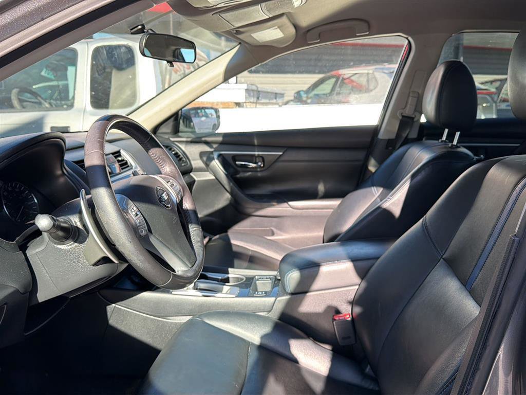 Used 2018 Nissan Altima 2.5 SR w/ SR Special Edition image 3