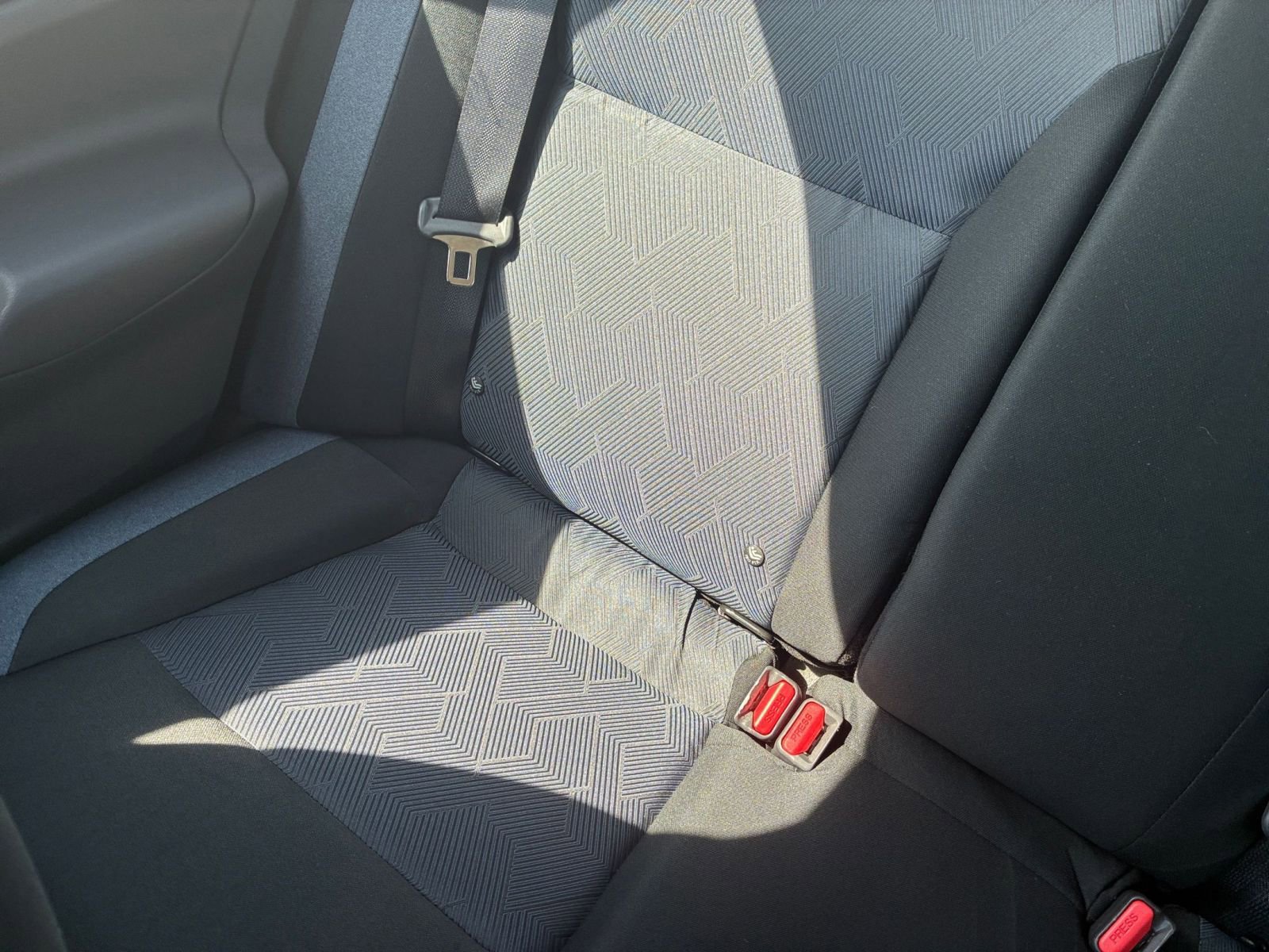 Used 2025 Nissan Versa SV image 37