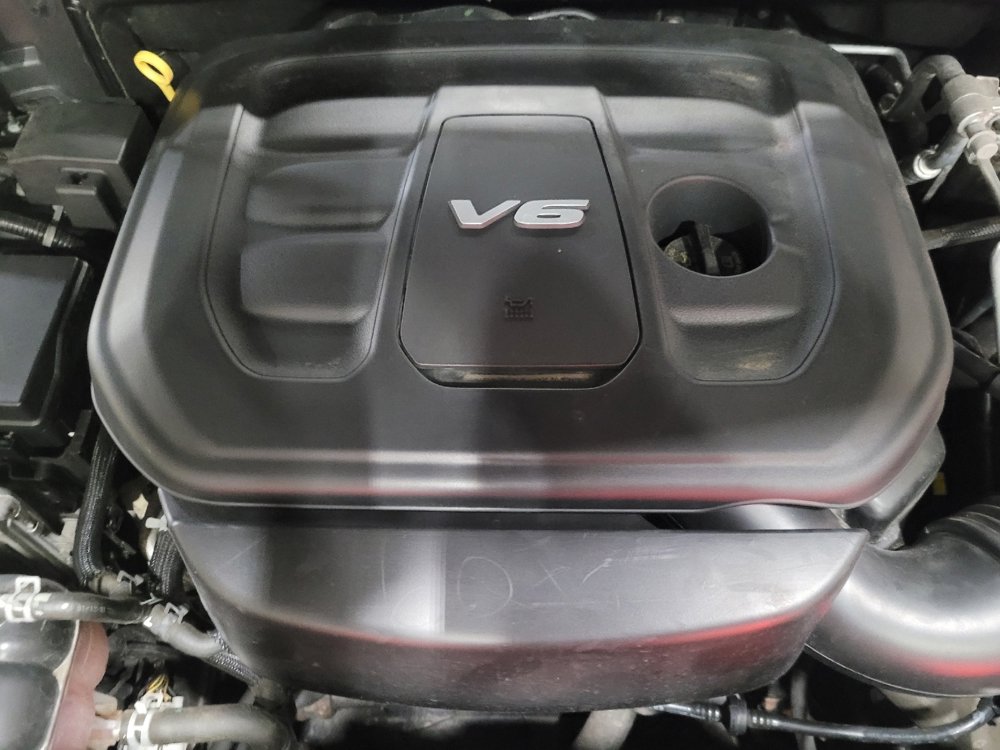 Used 2019 Jeep Grand Cherokee Laredo image 30