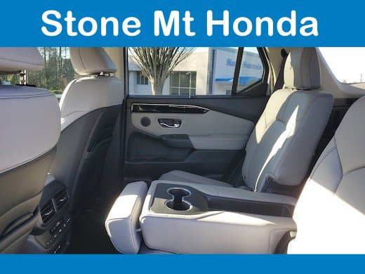 Used 2025 Honda Pilot EX-L image 11