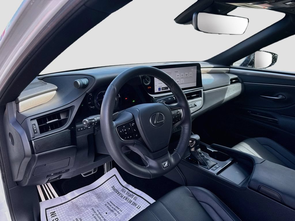 Used 2023 Lexus ES 300h F Sport w/ Accessory Package (Z1) FWD image 9