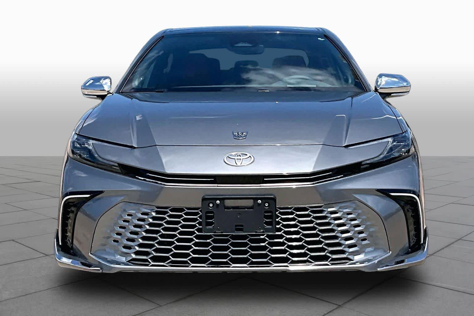 Used 2025 Toyota Camry XSE w/ Premium Package FWD image 4