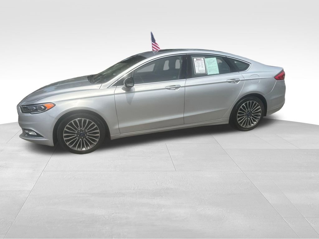 Used 2017 Ford Fusion SE w/ Fusion SE Technology Package FWD image 5