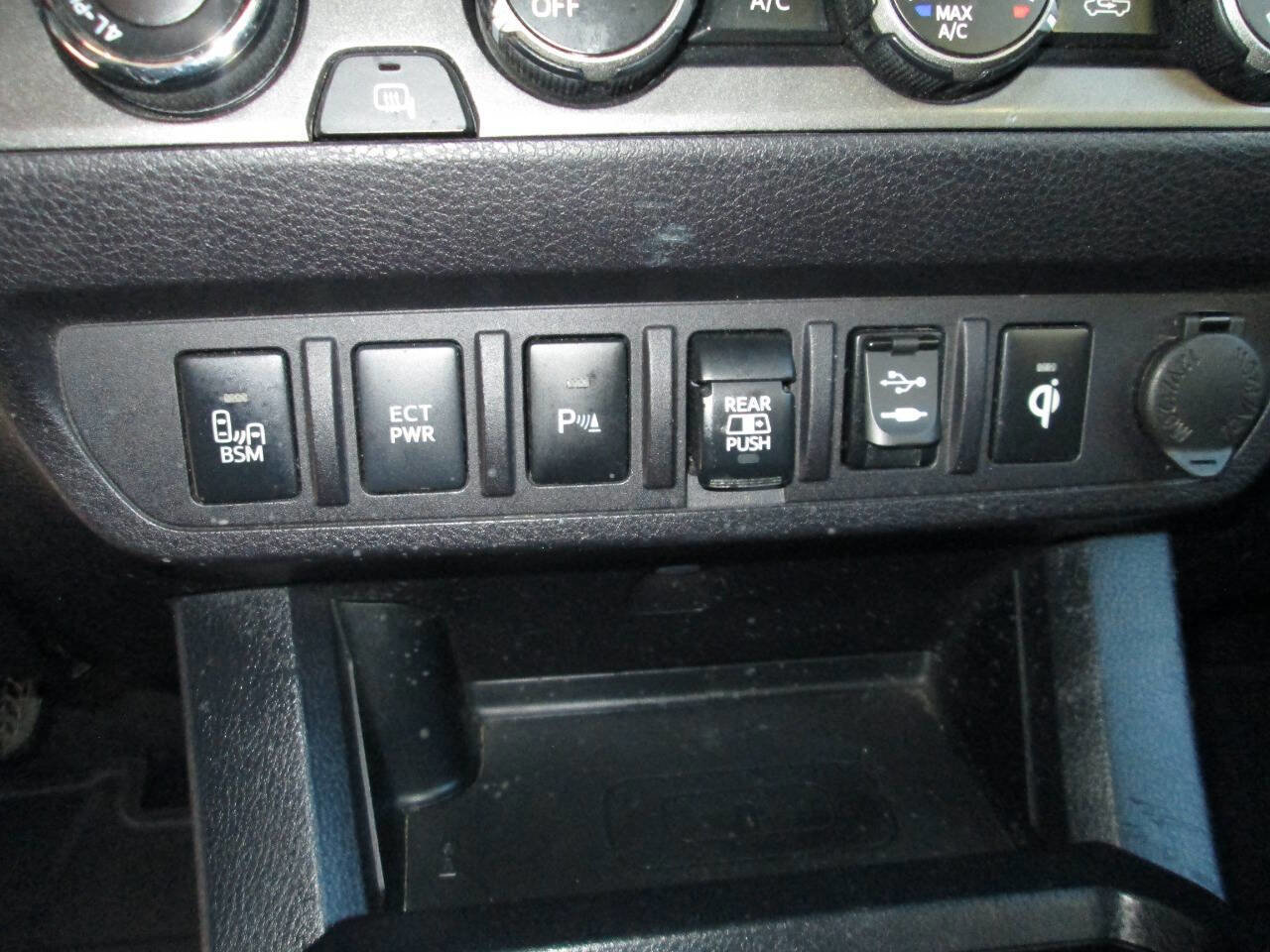 Used 2019 Toyota Tacoma TRD Off-Road image 18