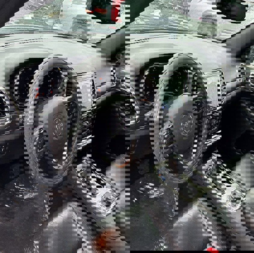 Used 2020 Jeep Grand Cherokee Limited image 15