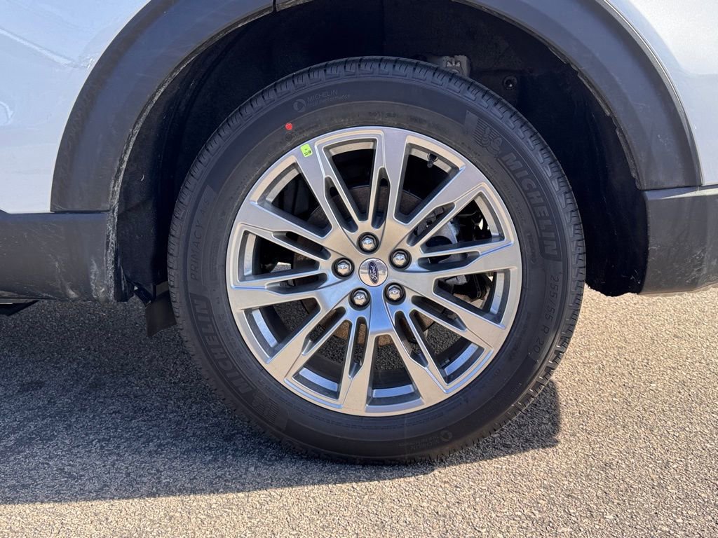 New 2026 Ford Explorer Platinum image 15