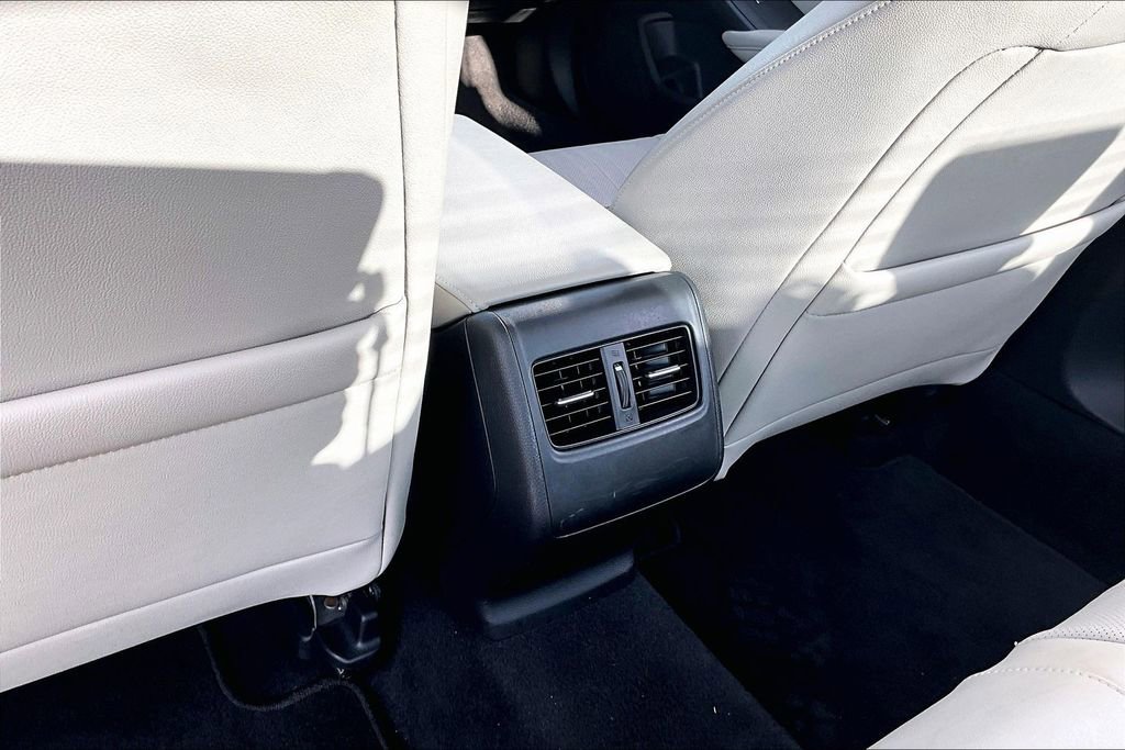 Used 2020 Honda Accord Touring image 10