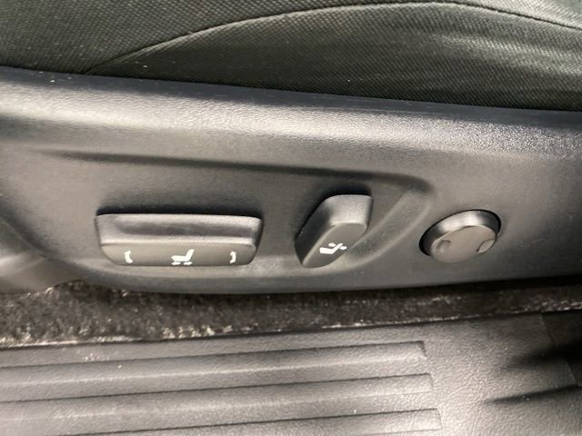 Used 2018 Toyota 4Runner SR5 AWD/4WD image 13