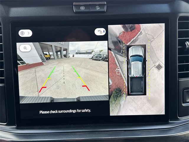 New 2025 Ford F250 Lariat w/ Black Appearance Package image 15