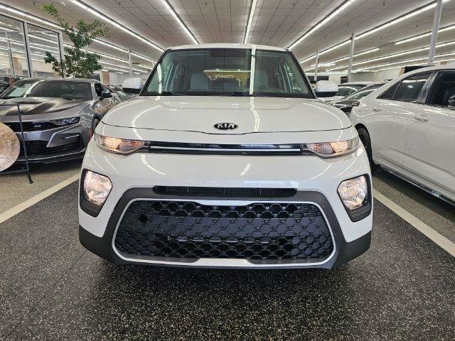 Used 2020 Kia Soul LX FWD image 2