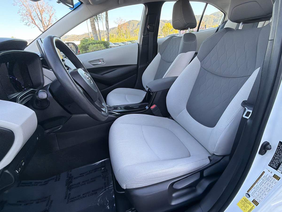 Used 2021 Toyota Corolla LE FWD image 14