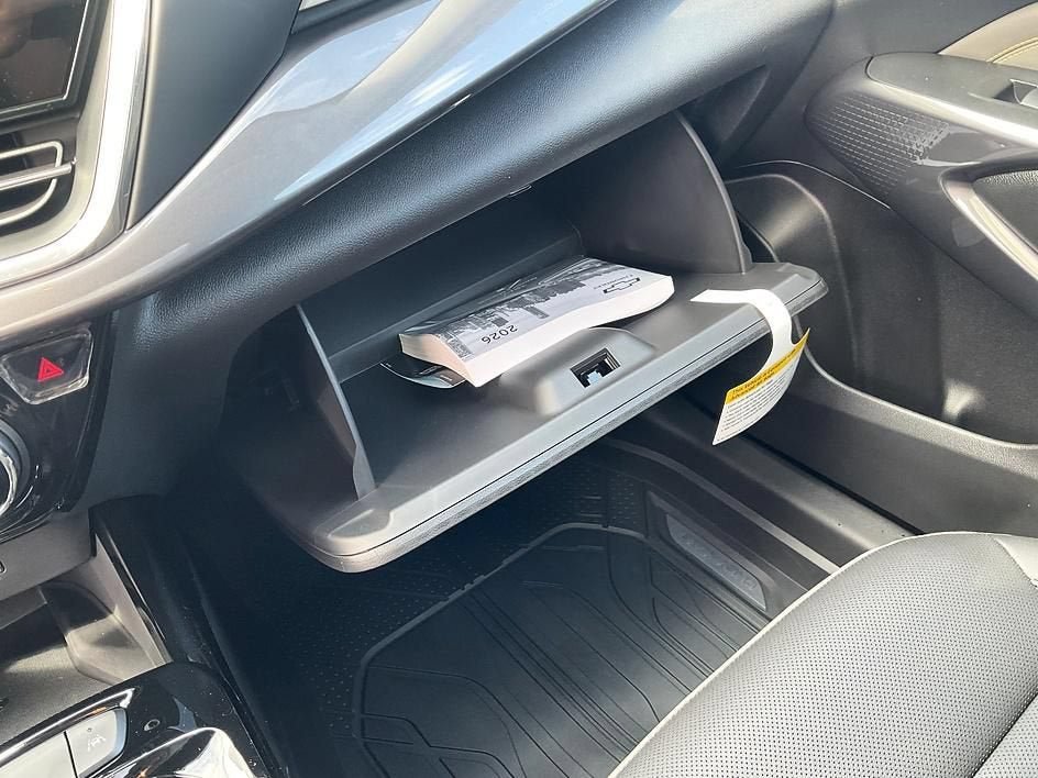 New 2026 Chevrolet Trax ACTIV w/ Sunroof Package FWD image 29
