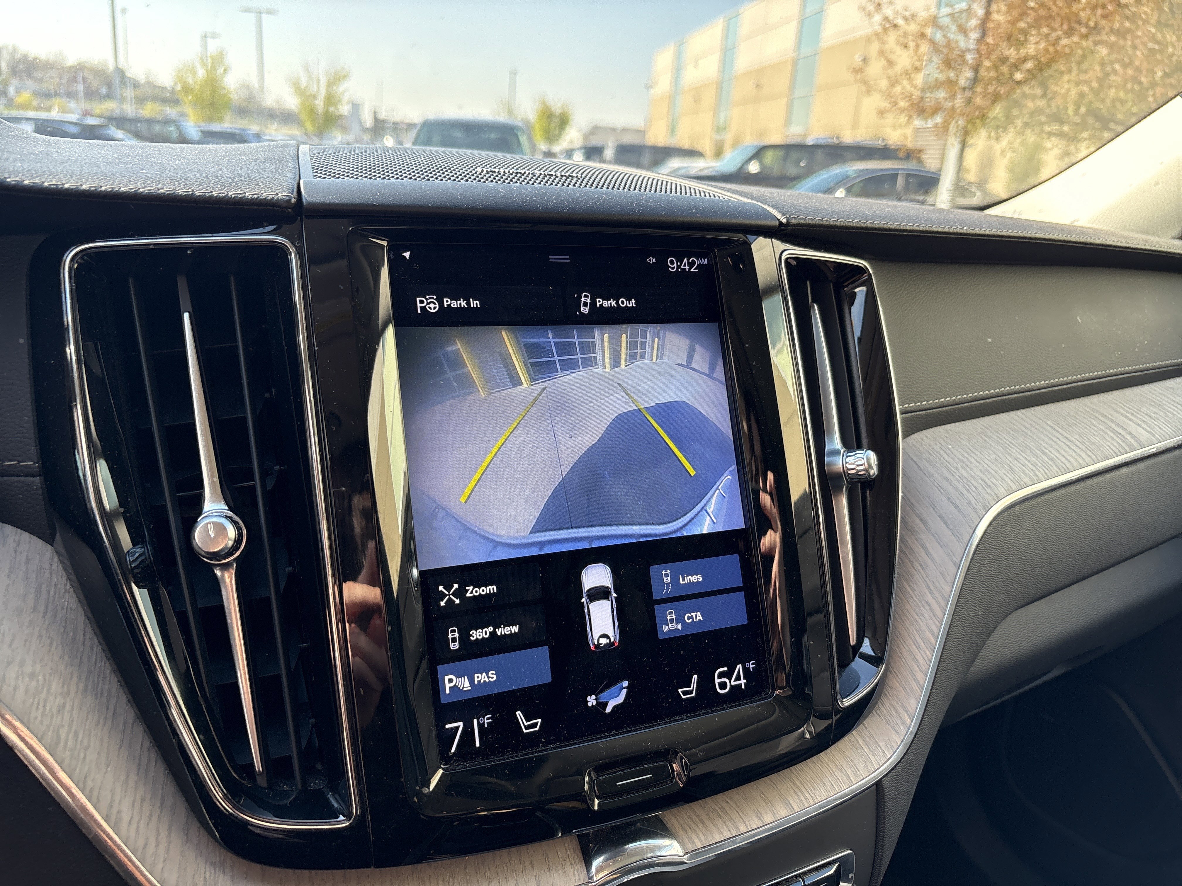 Used 2021 Volvo XC60 T5 Inscription w/ Advanced Package image 24