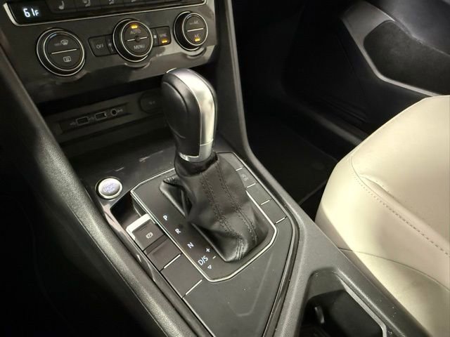 Used 2018 Volkswagen Tiguan SE w/ Panoramic Sunroof Package FWD image 23
