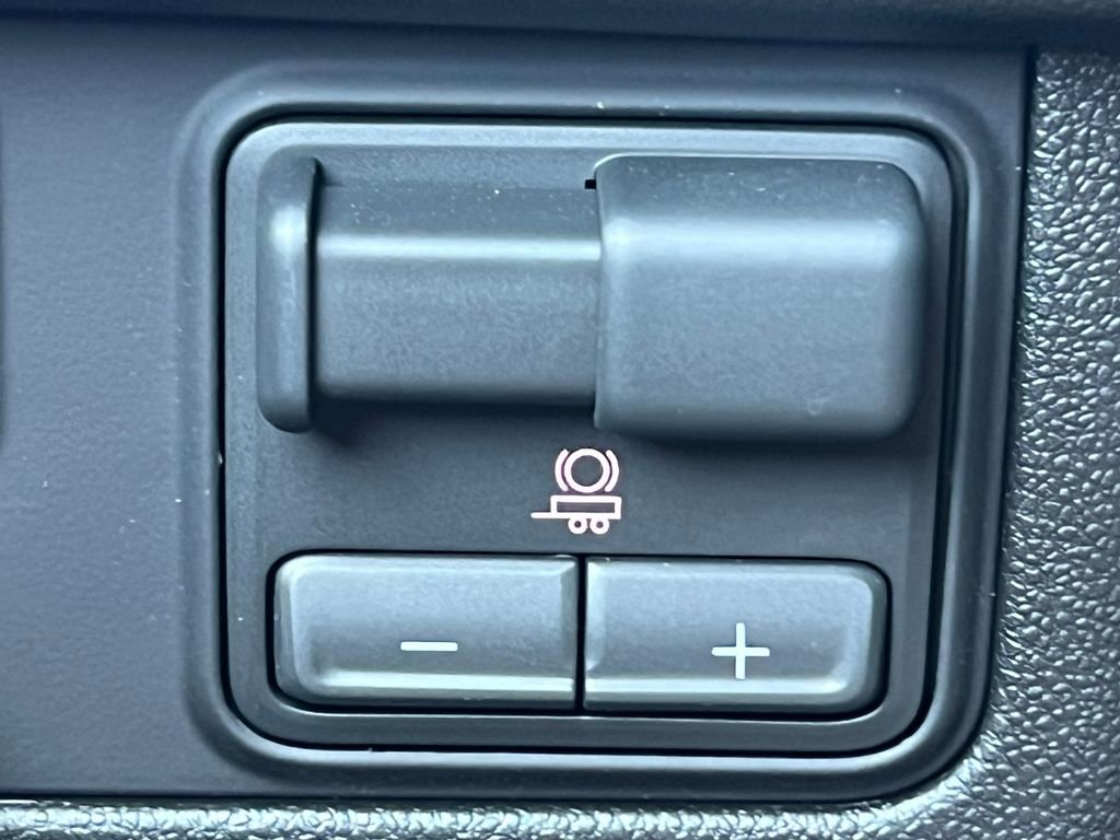 New 2026 GMC Yukon Elevation w/ Elevation Premium Package AWD/4WD image 23