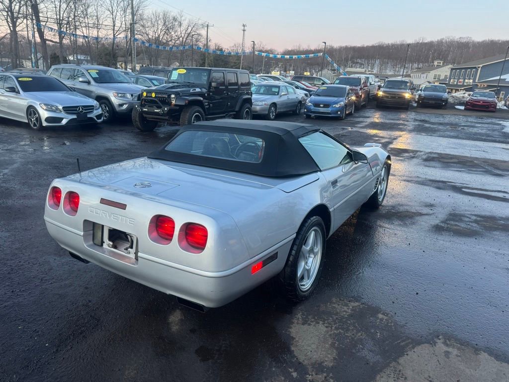 Used 1996 Chevrolet Corvette Convertible image 9