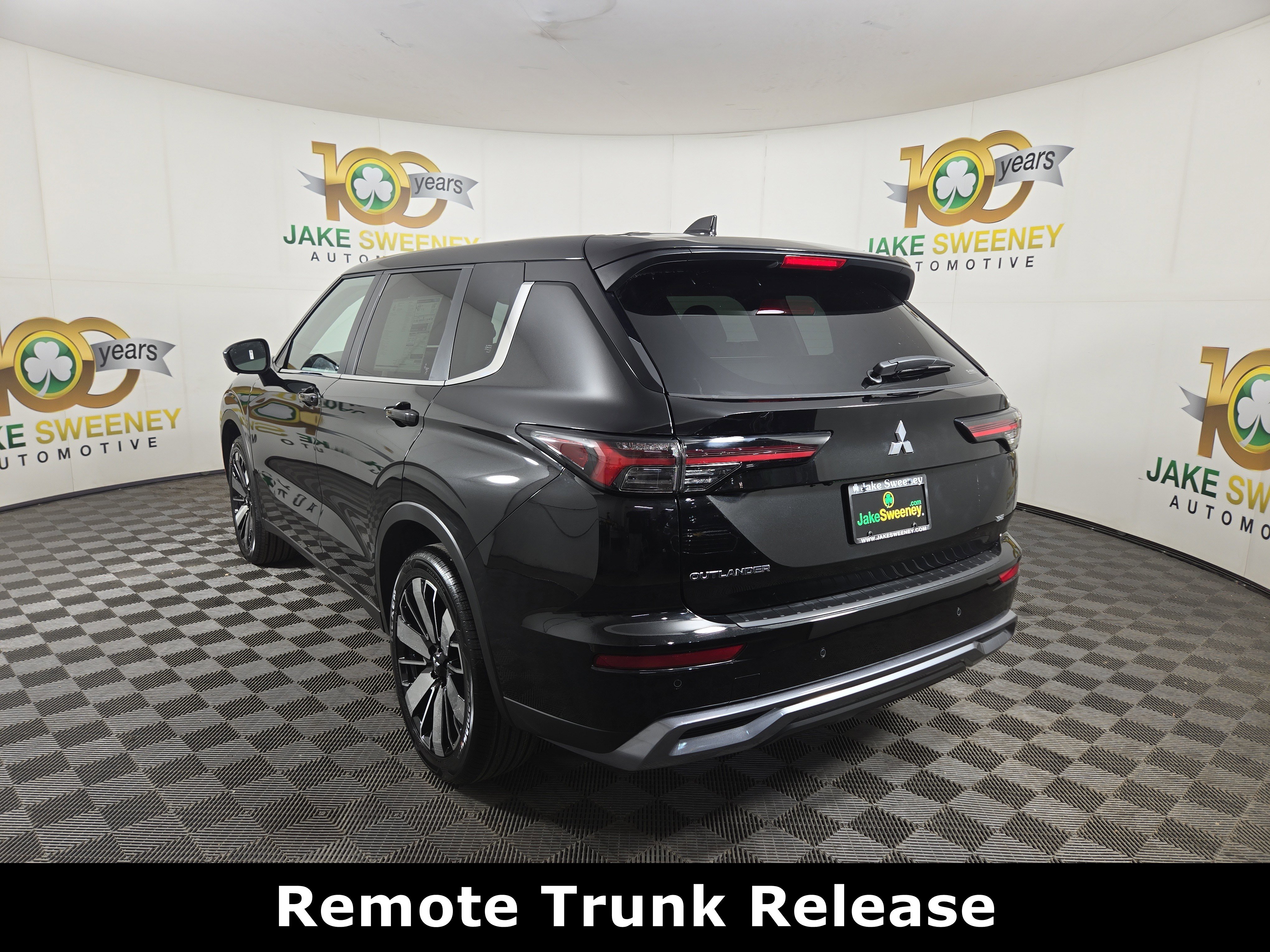 New 2026 Mitsubishi Outlander SE image 5