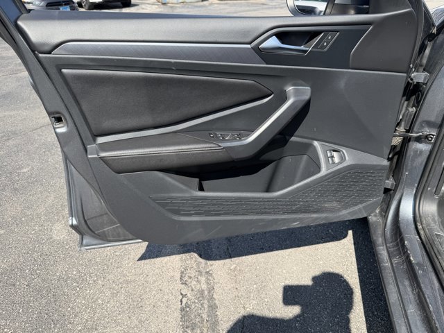 Used 2024 Volkswagen Jetta SE image 11