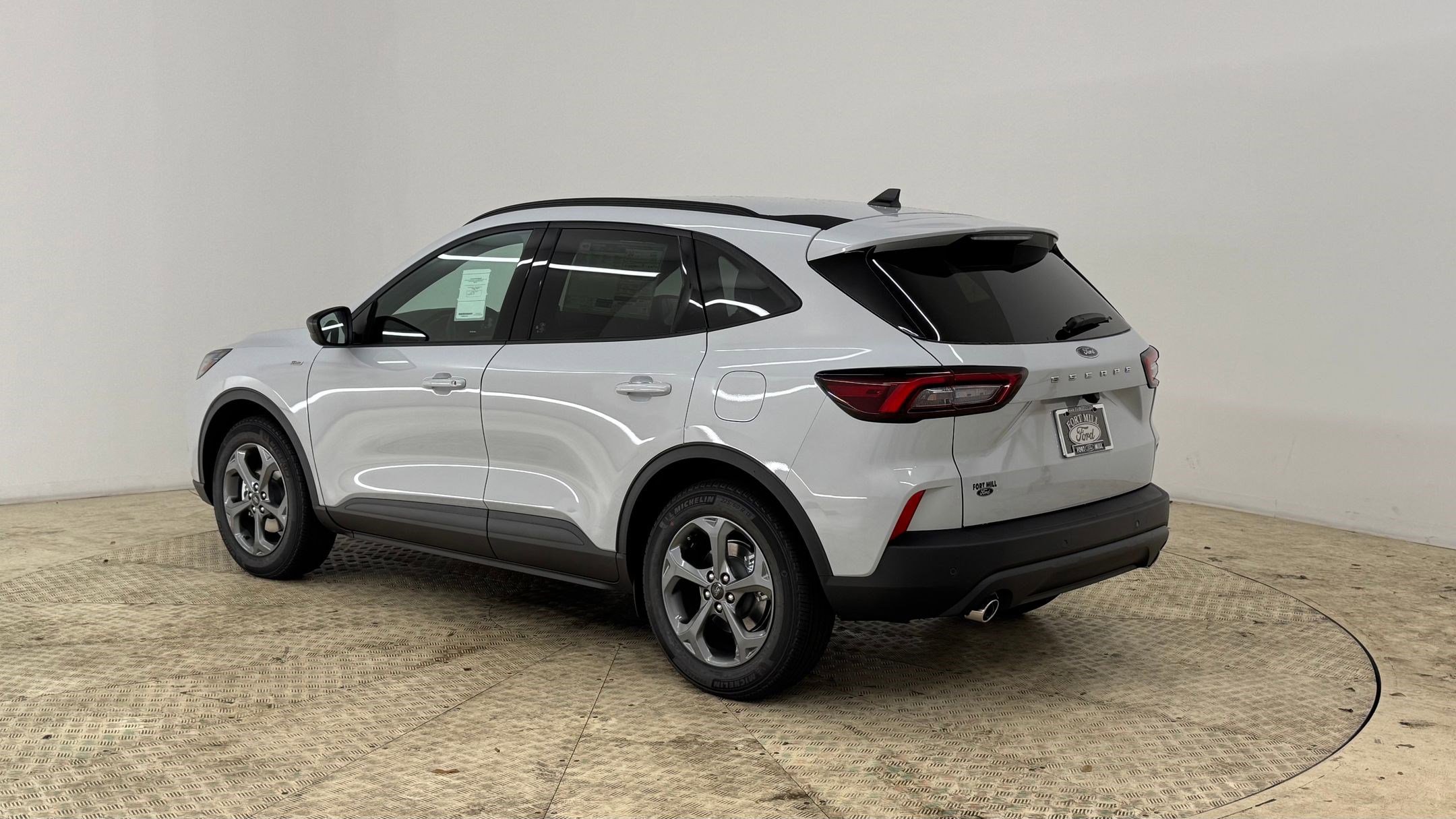 New 2026 Ford Escape ST-Line w/ Tech Pack #1 FWD image 3