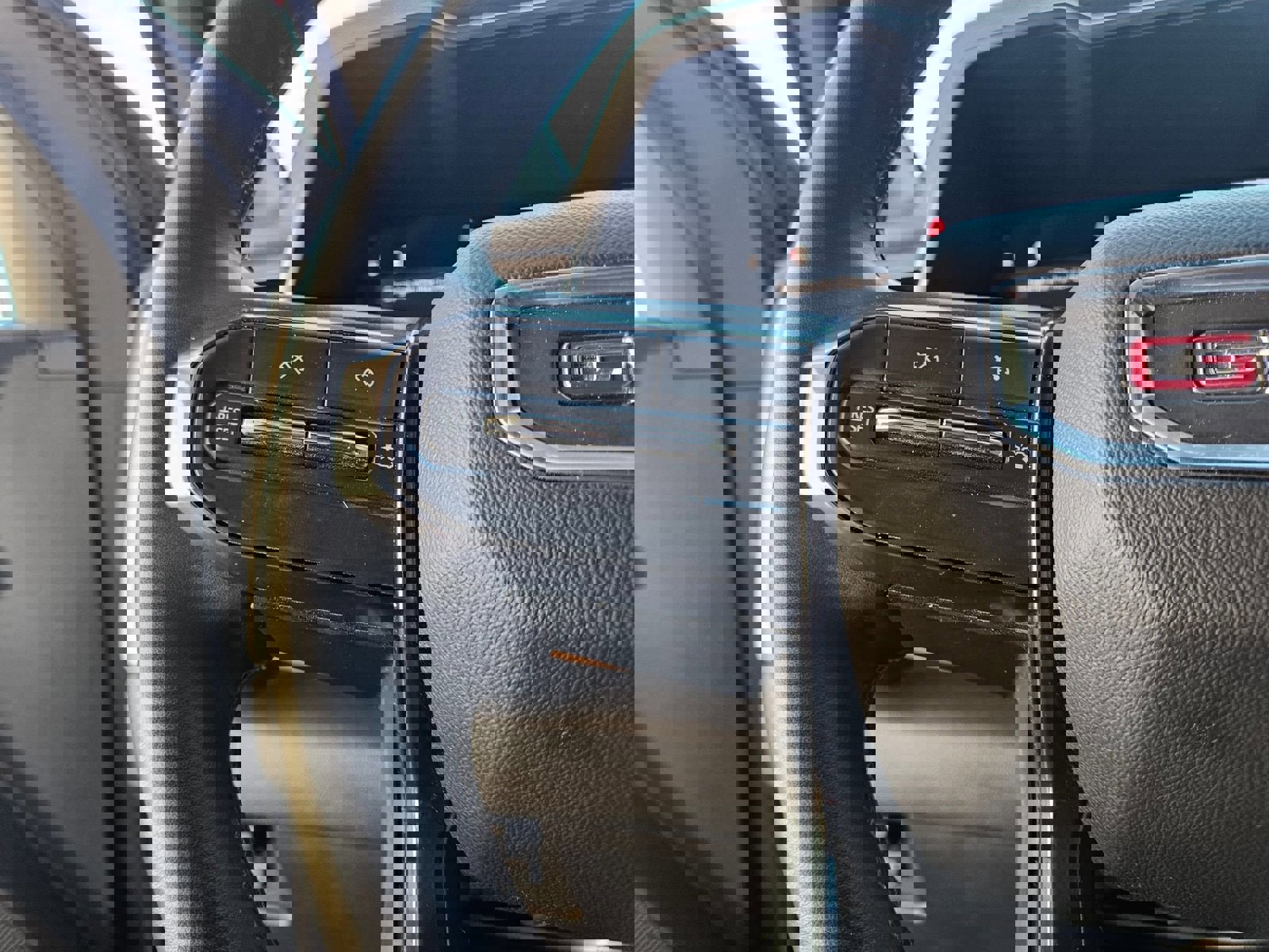 Used 2024 GMC Canyon AT4 w/ Technology Package image 12