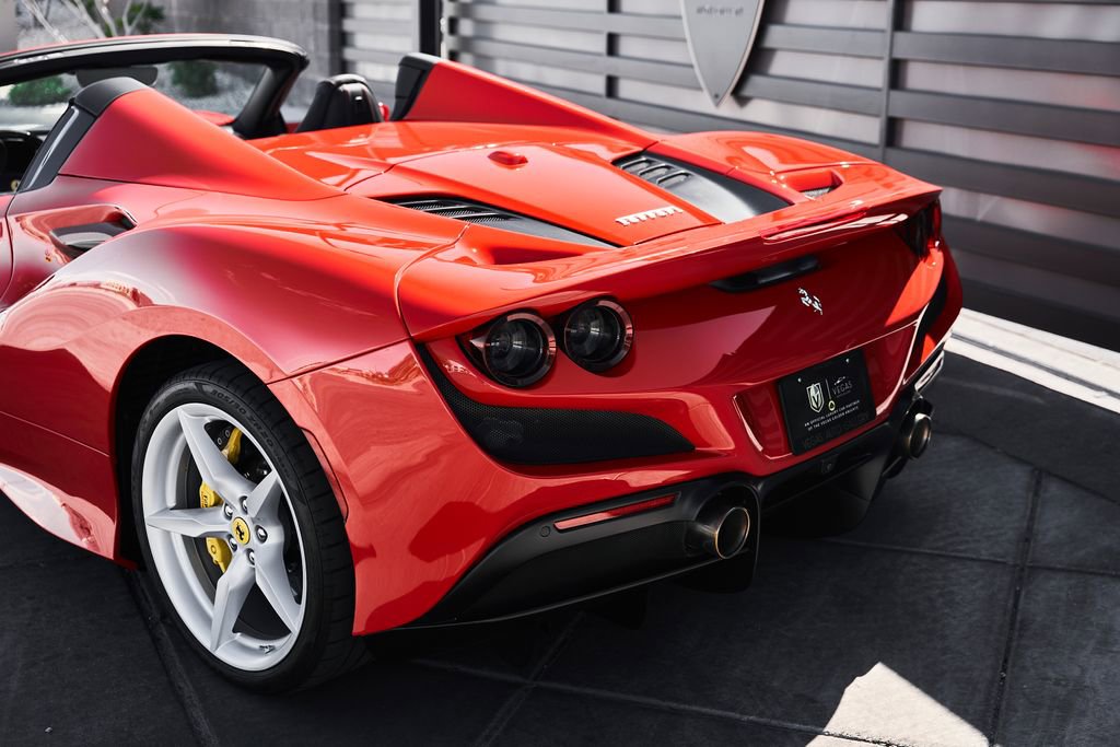 Used 2023 Ferrari F8 Tributo image 9