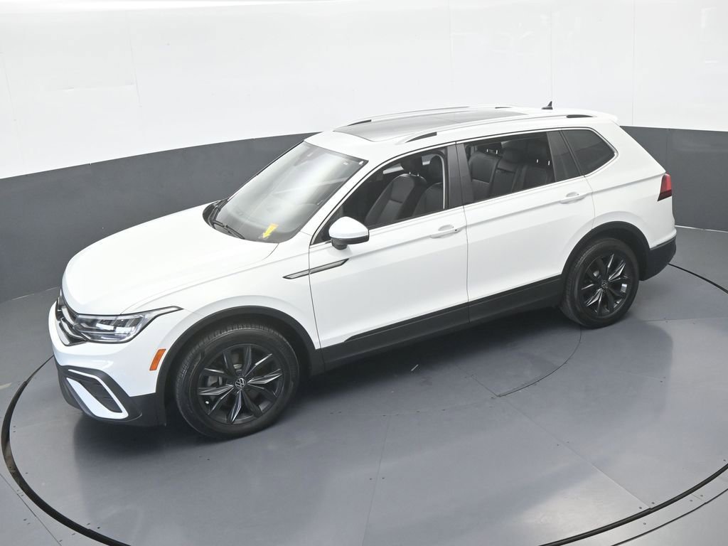 Used 2024 Volkswagen Tiguan SE FWD image 45