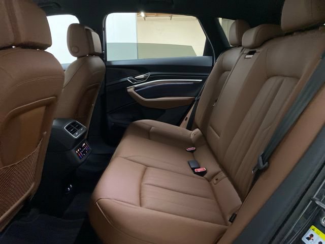 Used 2024 Audi Q8 e-tron Premium Plus w/ Premium Plus Package AWD/4WD image 73