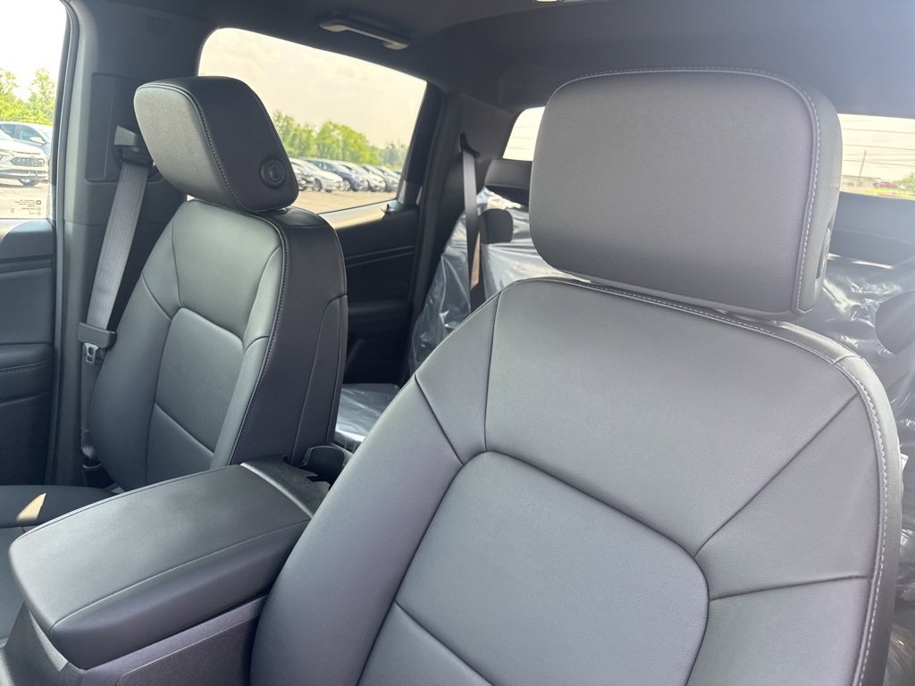 New 2025 Chevrolet Colorado LT w/ LT Convenience Package image 14